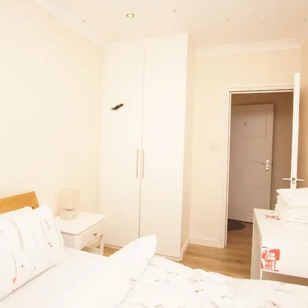 Evergreen Apartments- Flat 2 London Exterior photo